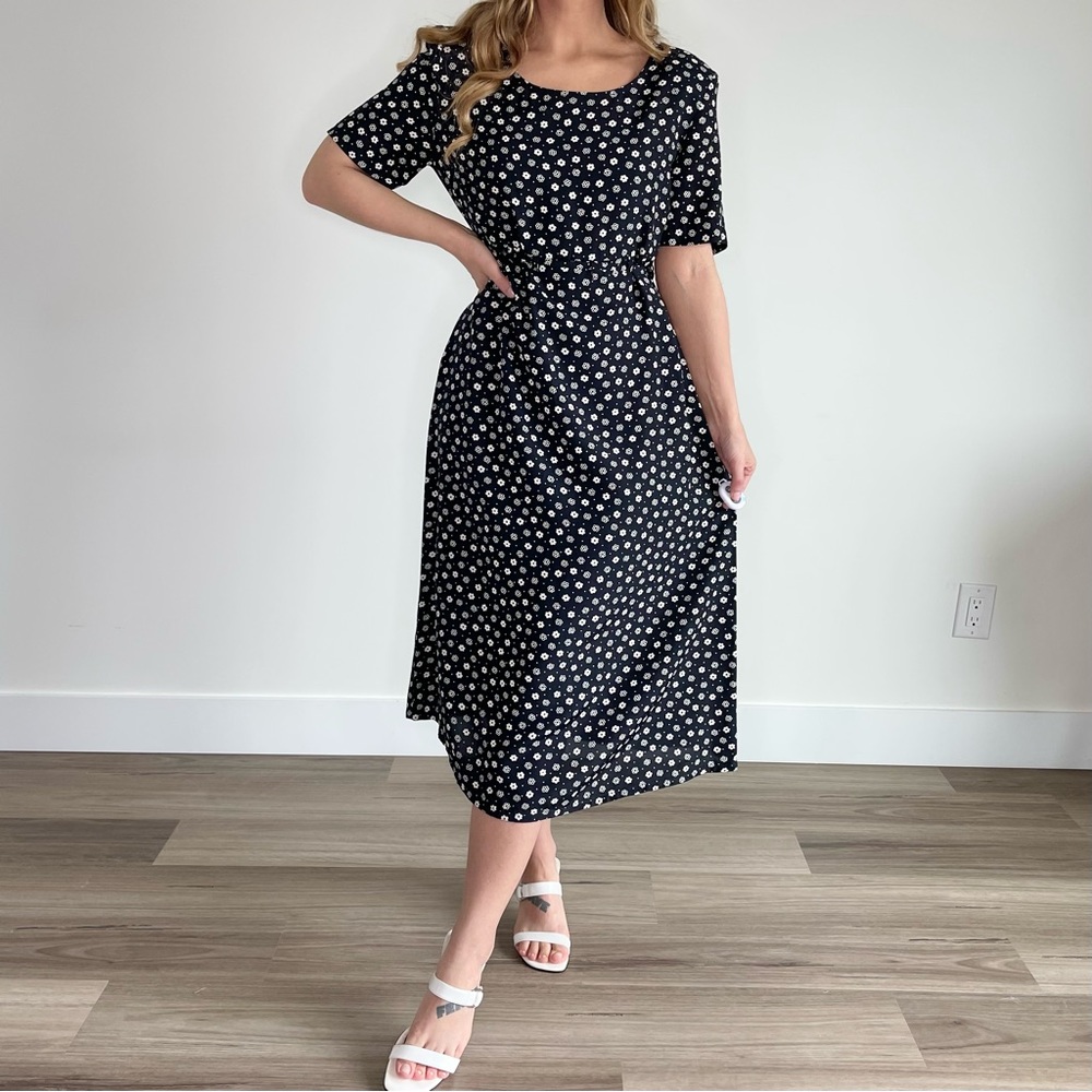 Vintage Braemer’s Mini Floral Black & White Short Sleeve Midi Dress (S)